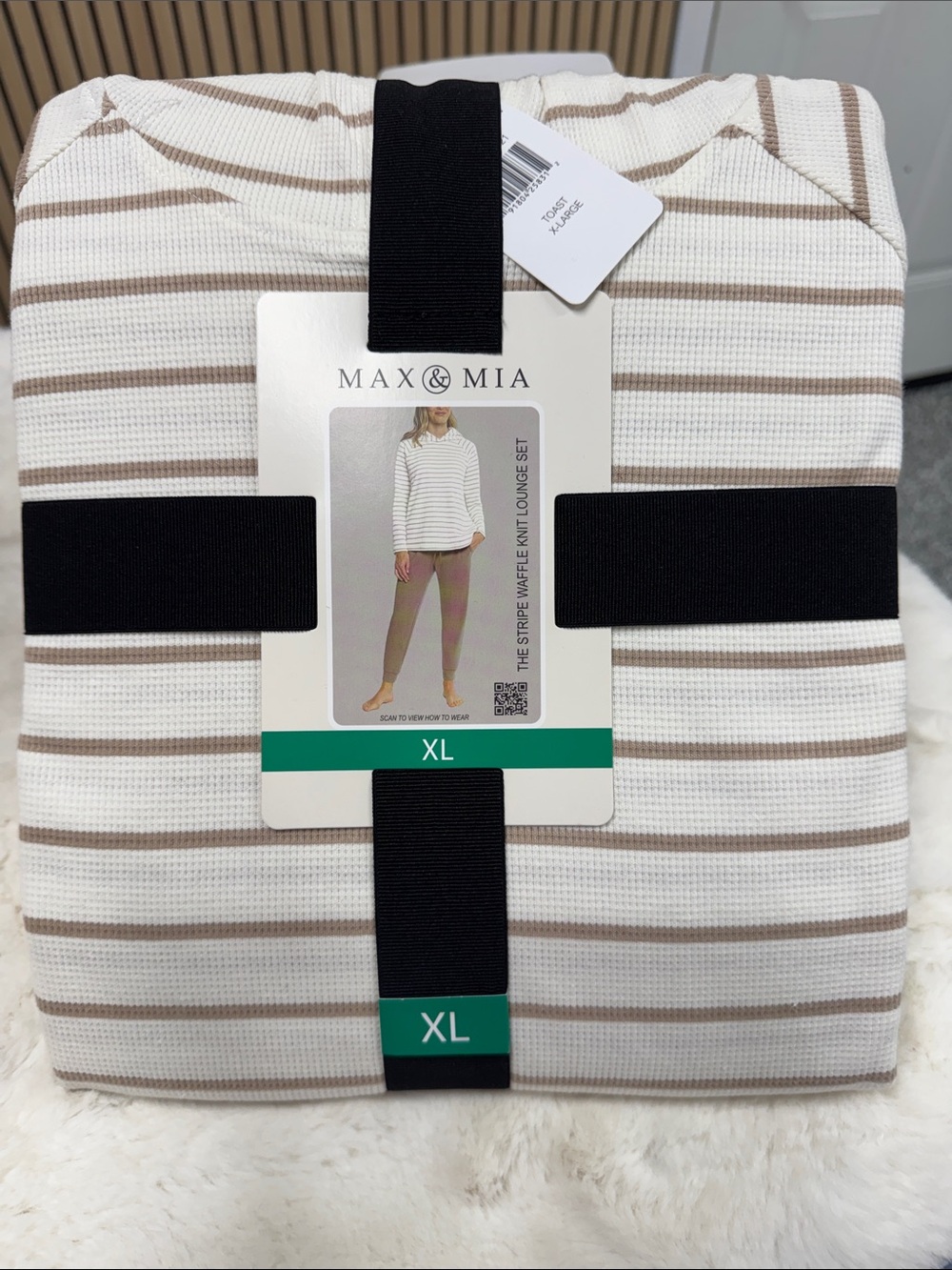 Max & Mia Men’s Cream and Tan Striped Waffle Knit Undershirt - XL